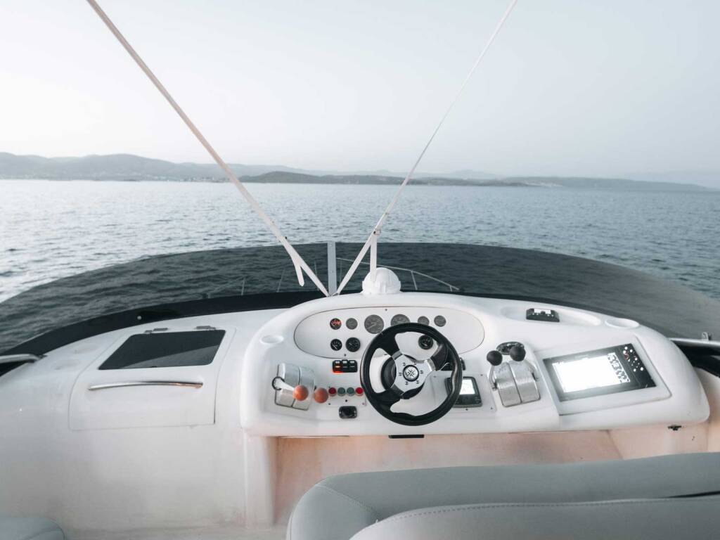 Sunseeker Manhattan 48 FLY Klara
