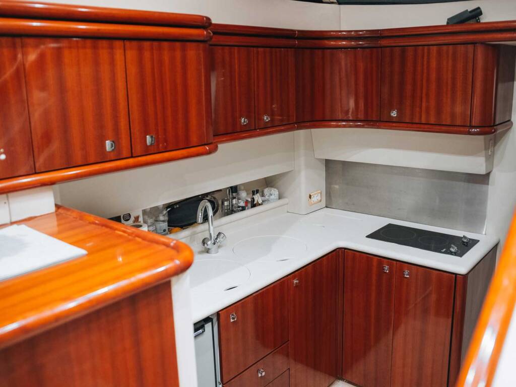 Sunseeker Manhattan 48 FLY Klara