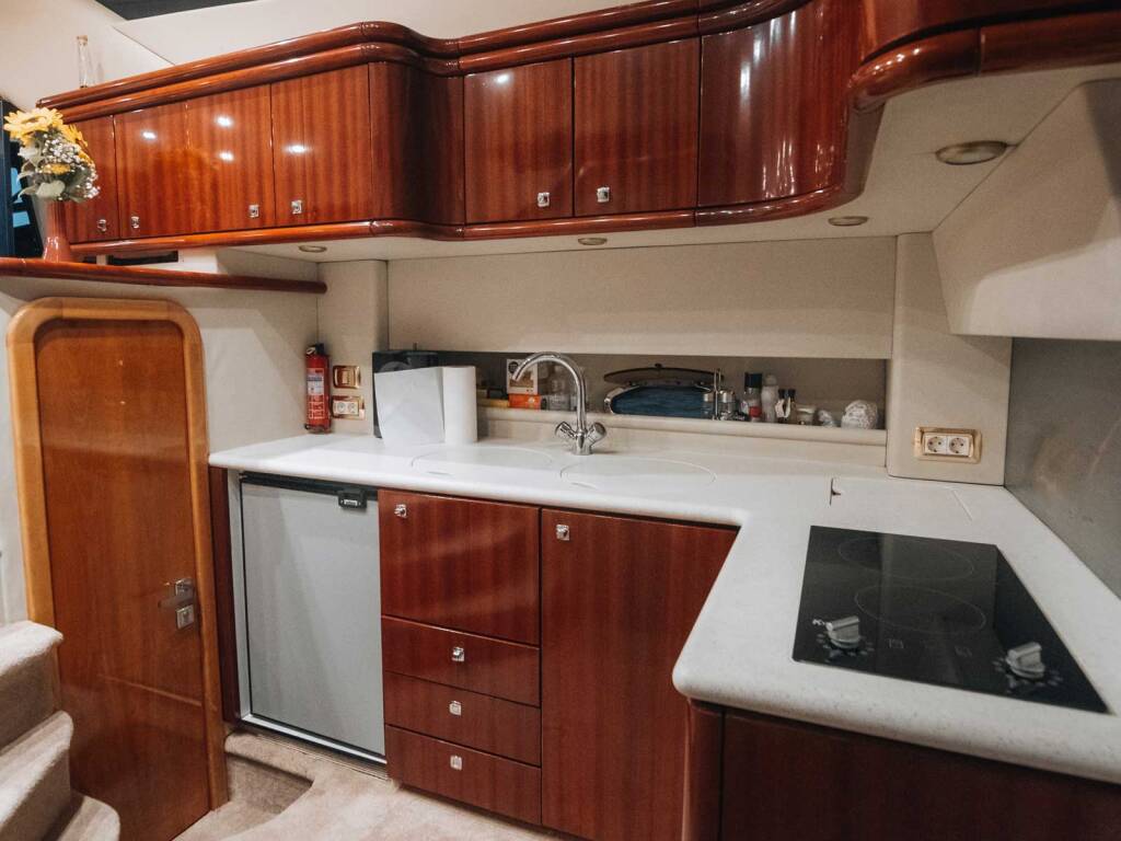 Sunseeker Manhattan 48 FLY Klara