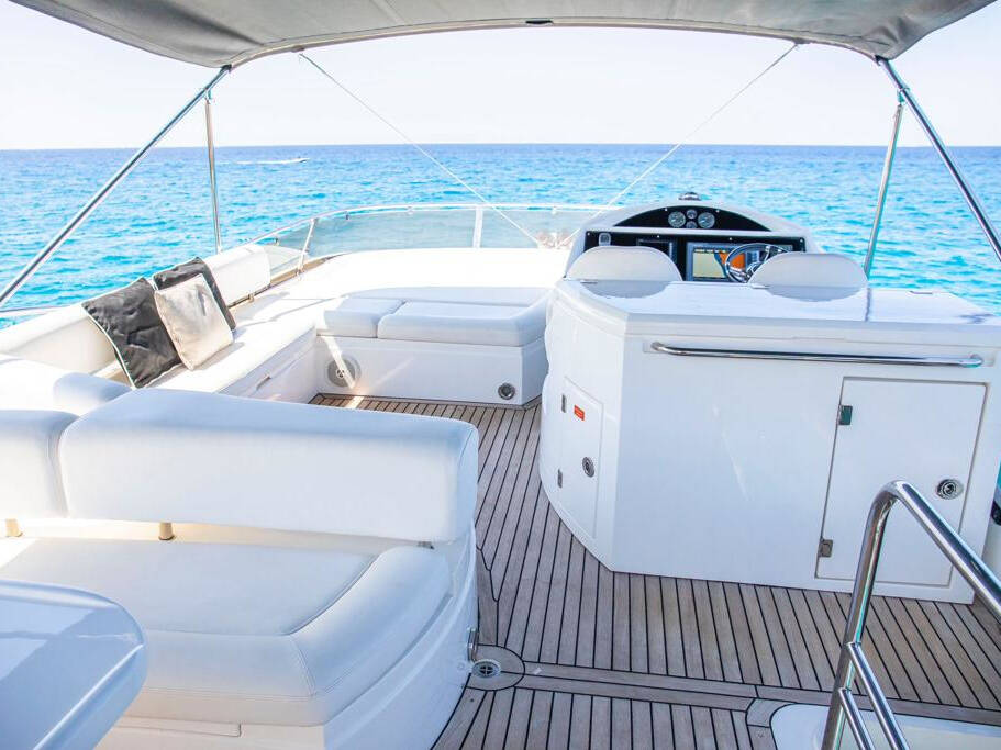 Sunseeker Manhattan 63 Midnight Summer Dream