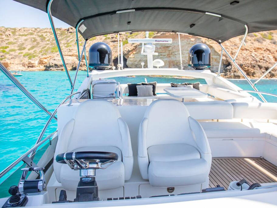 Sunseeker Manhattan 63 Midnight Summer Dream
