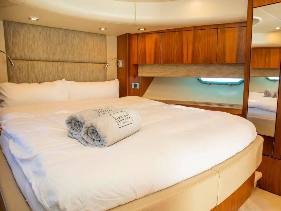 Sunseeker Manhattan 63 Midnight Summer Dream