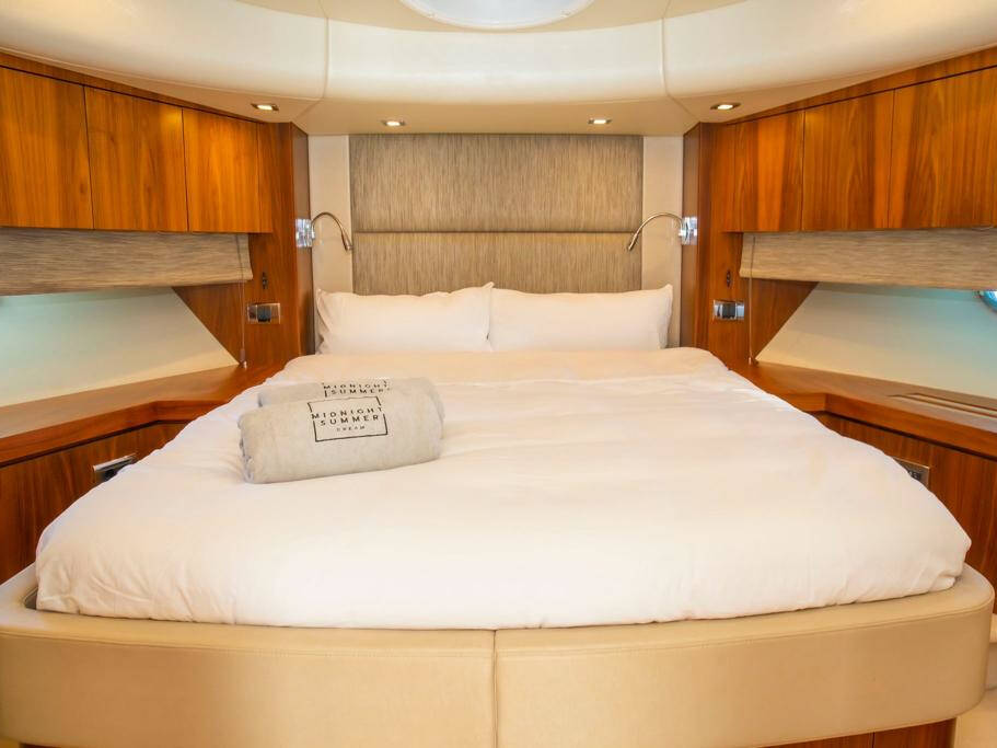 Sunseeker Manhattan 63 Midnight Summer Dream