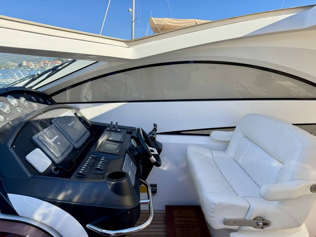 Sunseeker Portofino 53 Polly