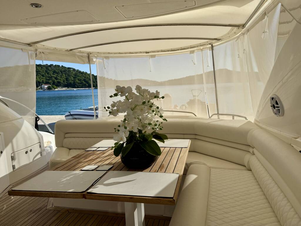Sunseeker Portofino 53 Polly