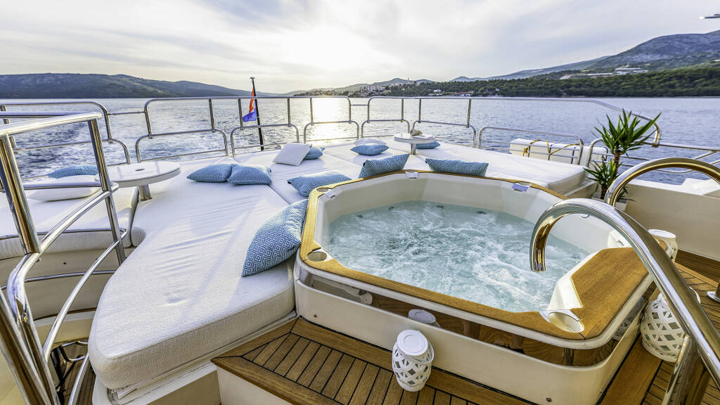 Sunseeker Yacht 34M Arago