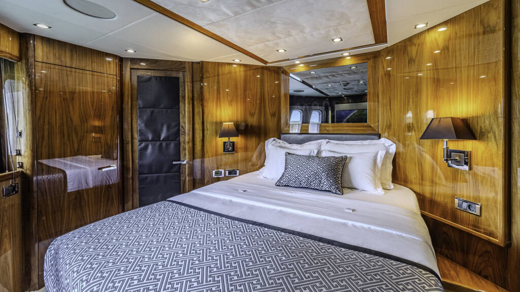 Sunseeker Yacht 34M Arago