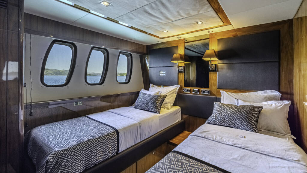 Sunseeker Yacht 34M Arago