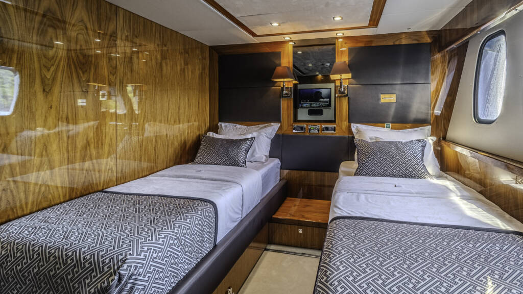 Sunseeker Yacht 34M Arago