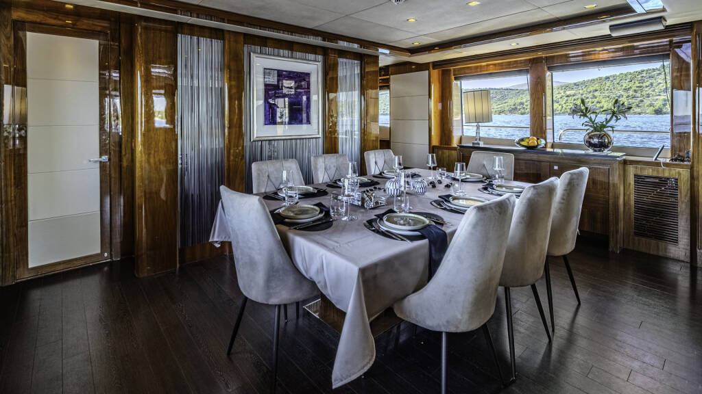 Sunseeker Yacht 34M Arago