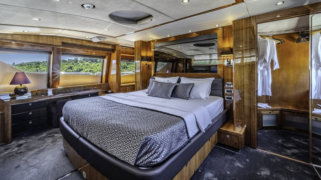 Sunseeker Yacht 34M Arago