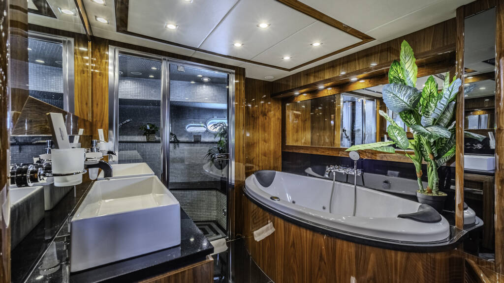 Sunseeker Yacht 34M Arago