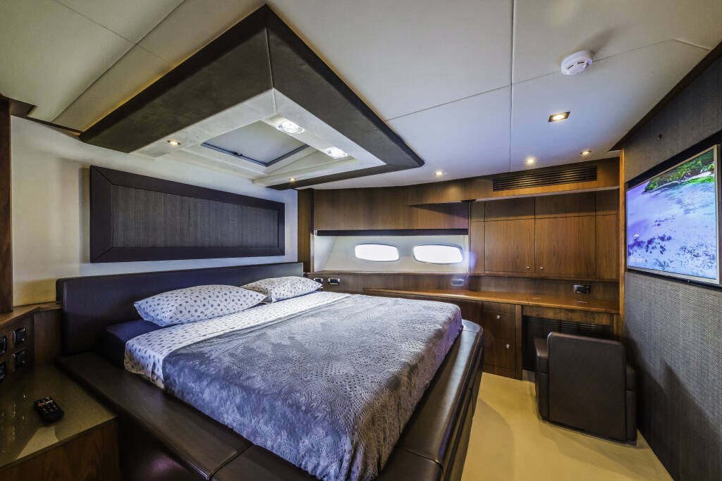 Sunseeker Yacht 86 The Best Way
