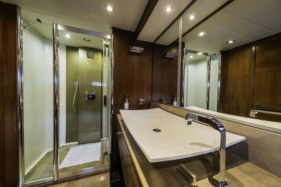 Sunseeker Yacht 86 The Best Way