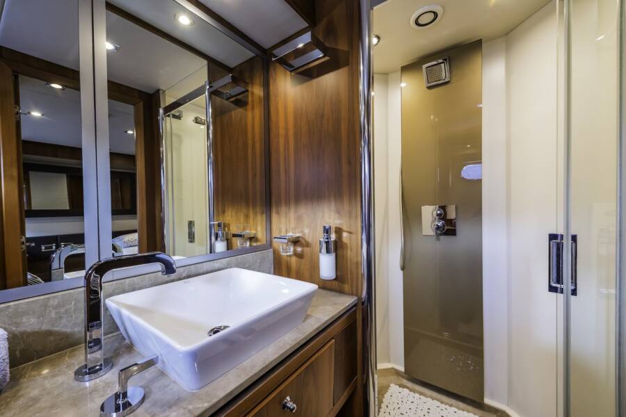 Sunseeker Yacht 86 The Best Way