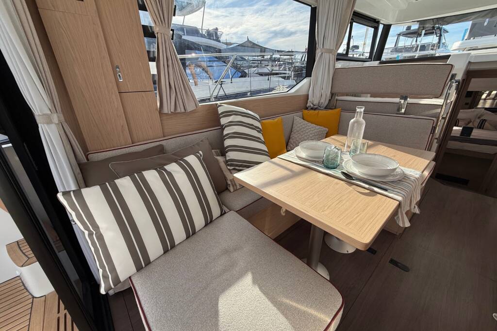 Swift Trawler 37 Fly ZOE