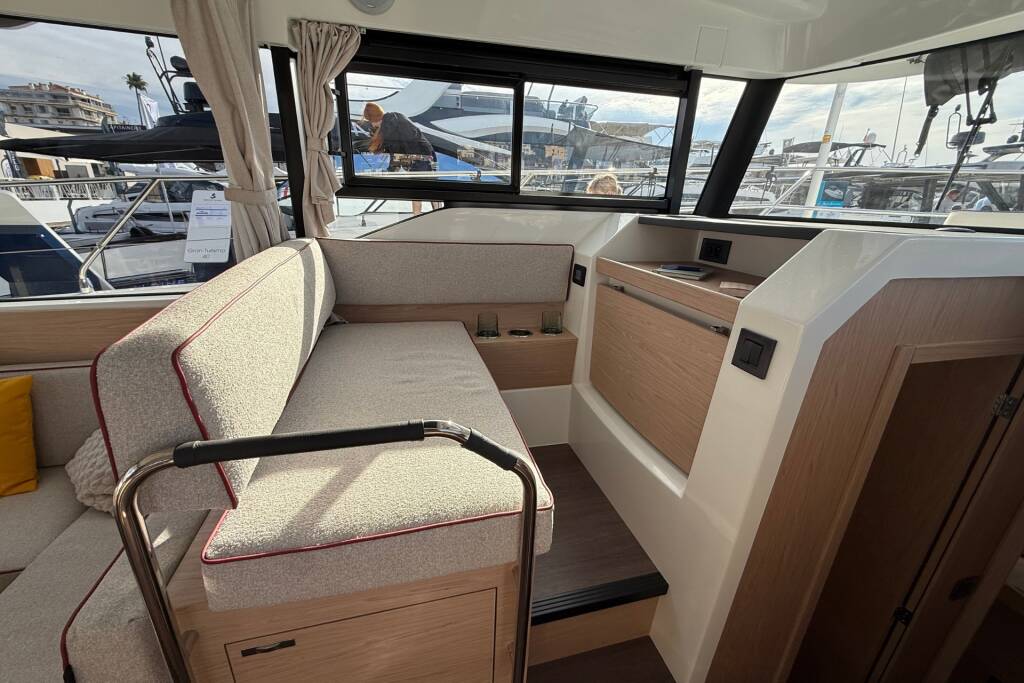 Swift Trawler 37 Fly ZOE