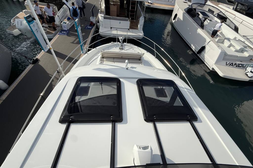 Swift Trawler 37 Fly ZOE