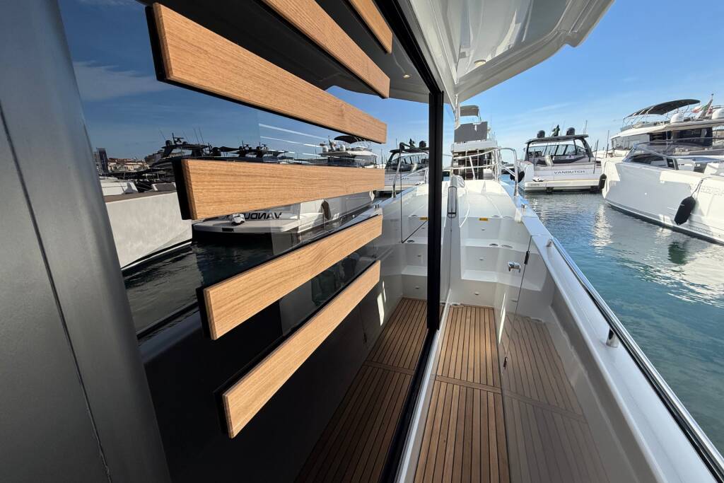 Swift Trawler 37 Fly ZOE