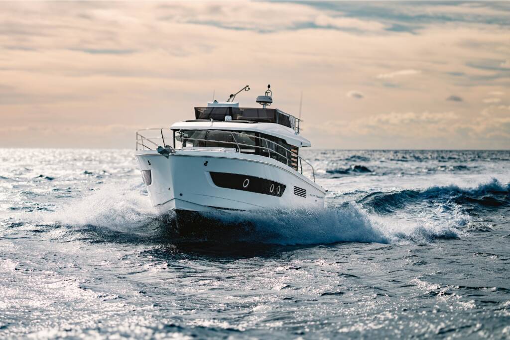Swift Trawler 37 Fly ZOE
