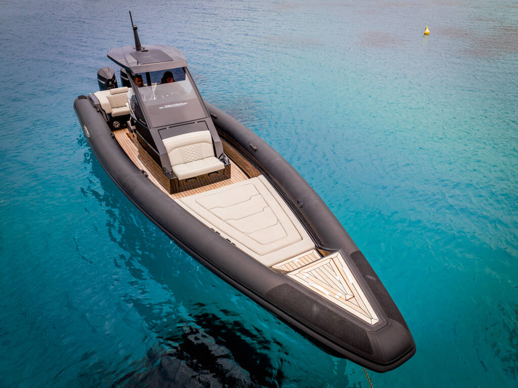 Technohull 38 Grand Sport SEADUCTION