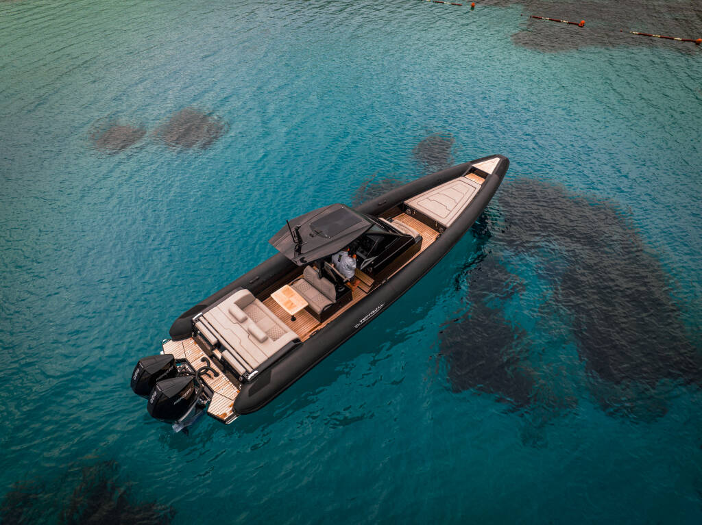 Technohull 38 Grand Sport SEADUCTION