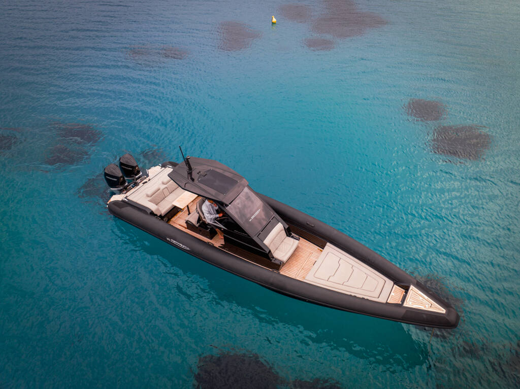 Technohull 38 Grand Sport SEADUCTION