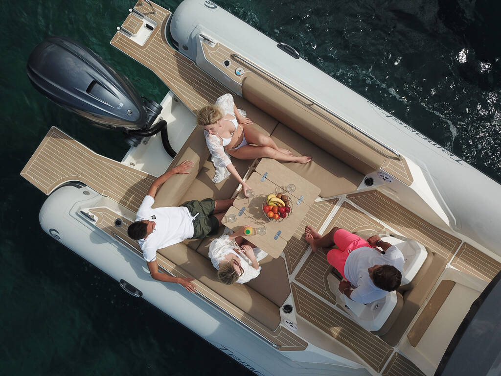 Tempest 900 Maxi Rib