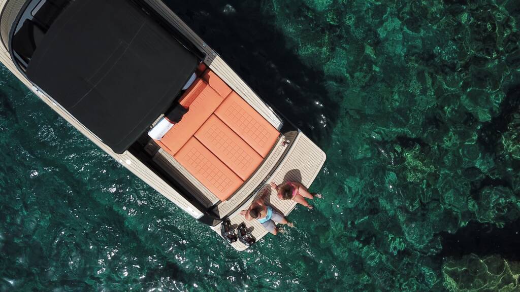 VanDutch 32 Hermes