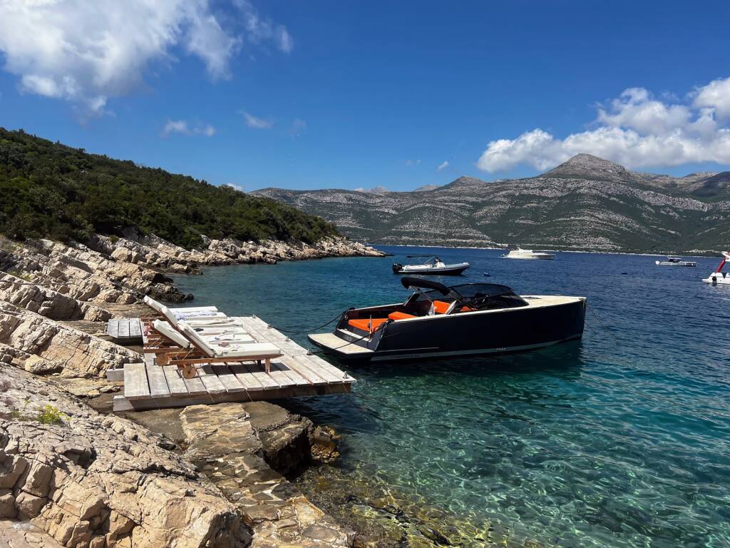 VanDutch 32 Hermes