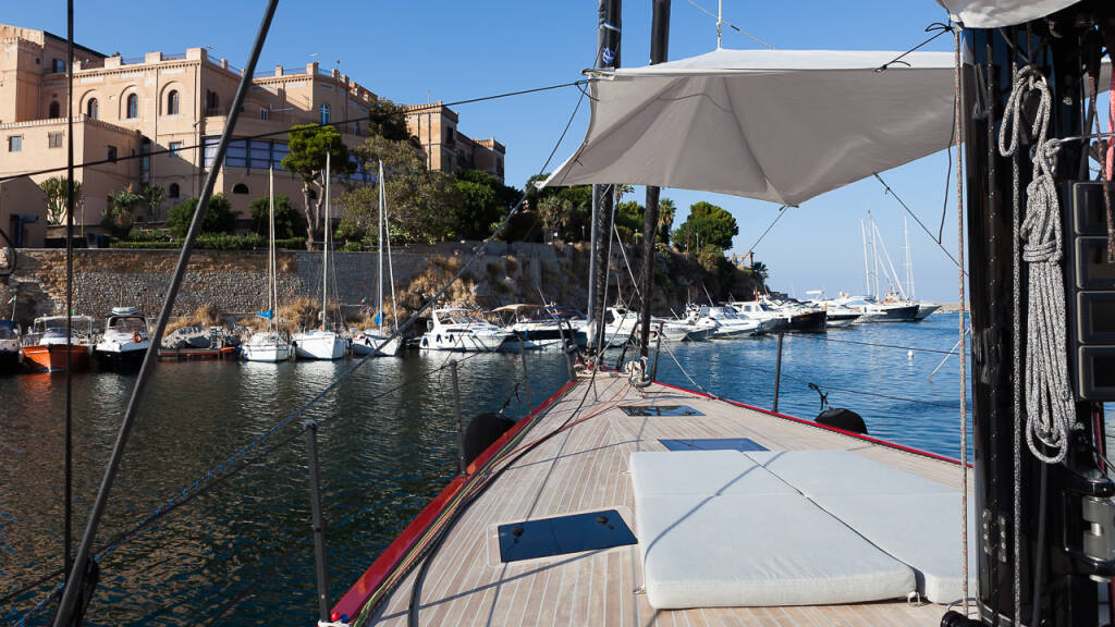 Vismara V71 Red Carpet