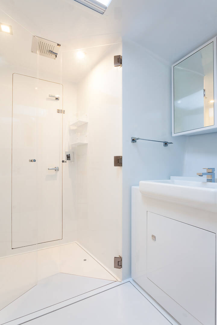 Vismara V71 Red Carpet