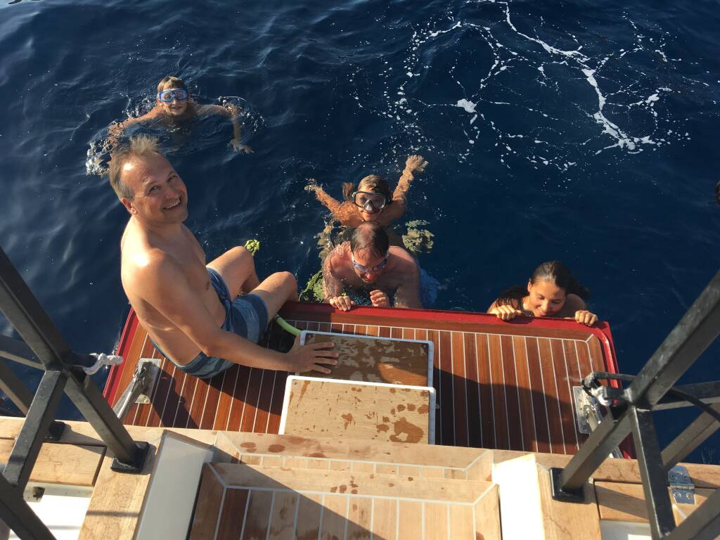 Vismara V71 Red Carpet